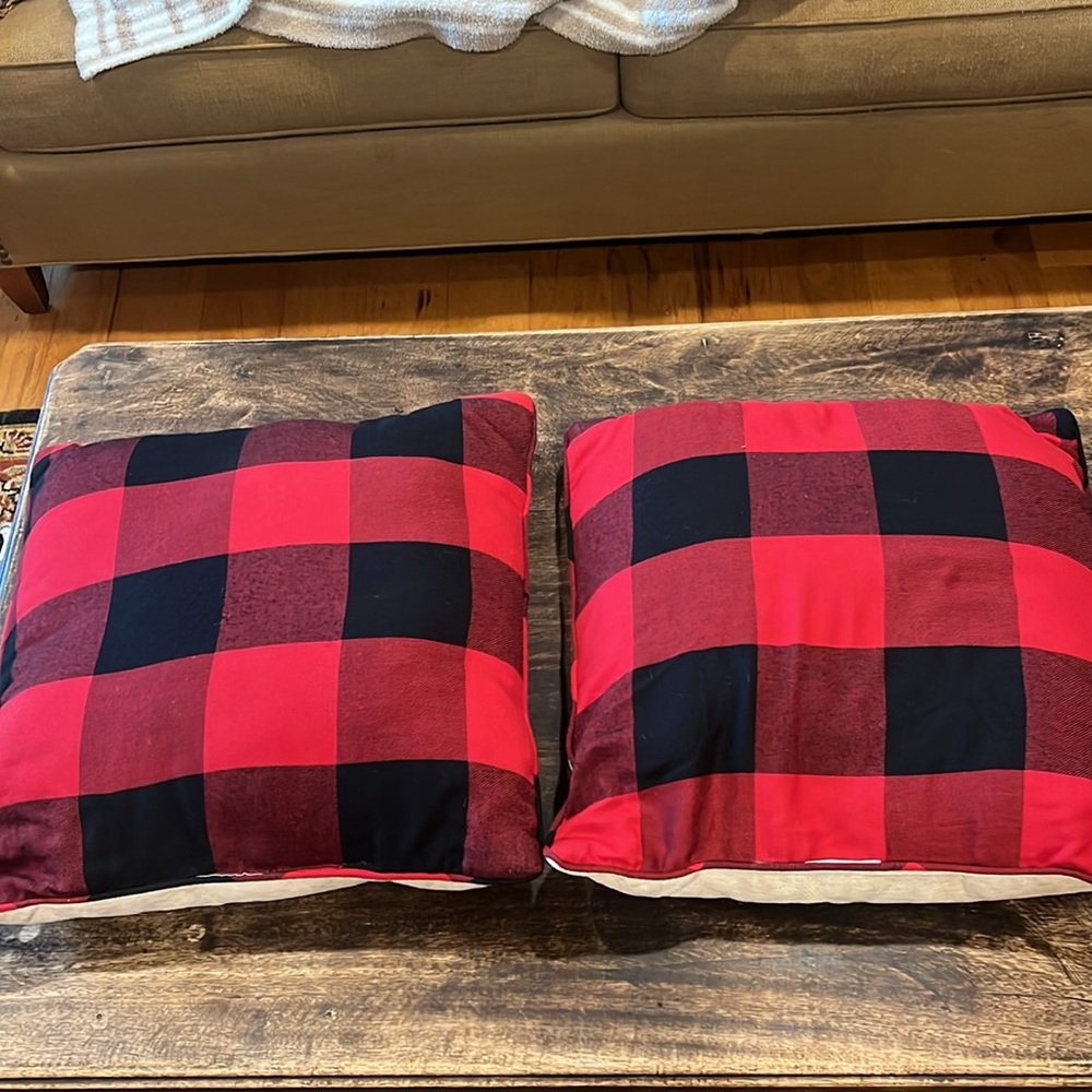Brentwood Originals Tree Delivery holiday pillows - Picture 2 of 5